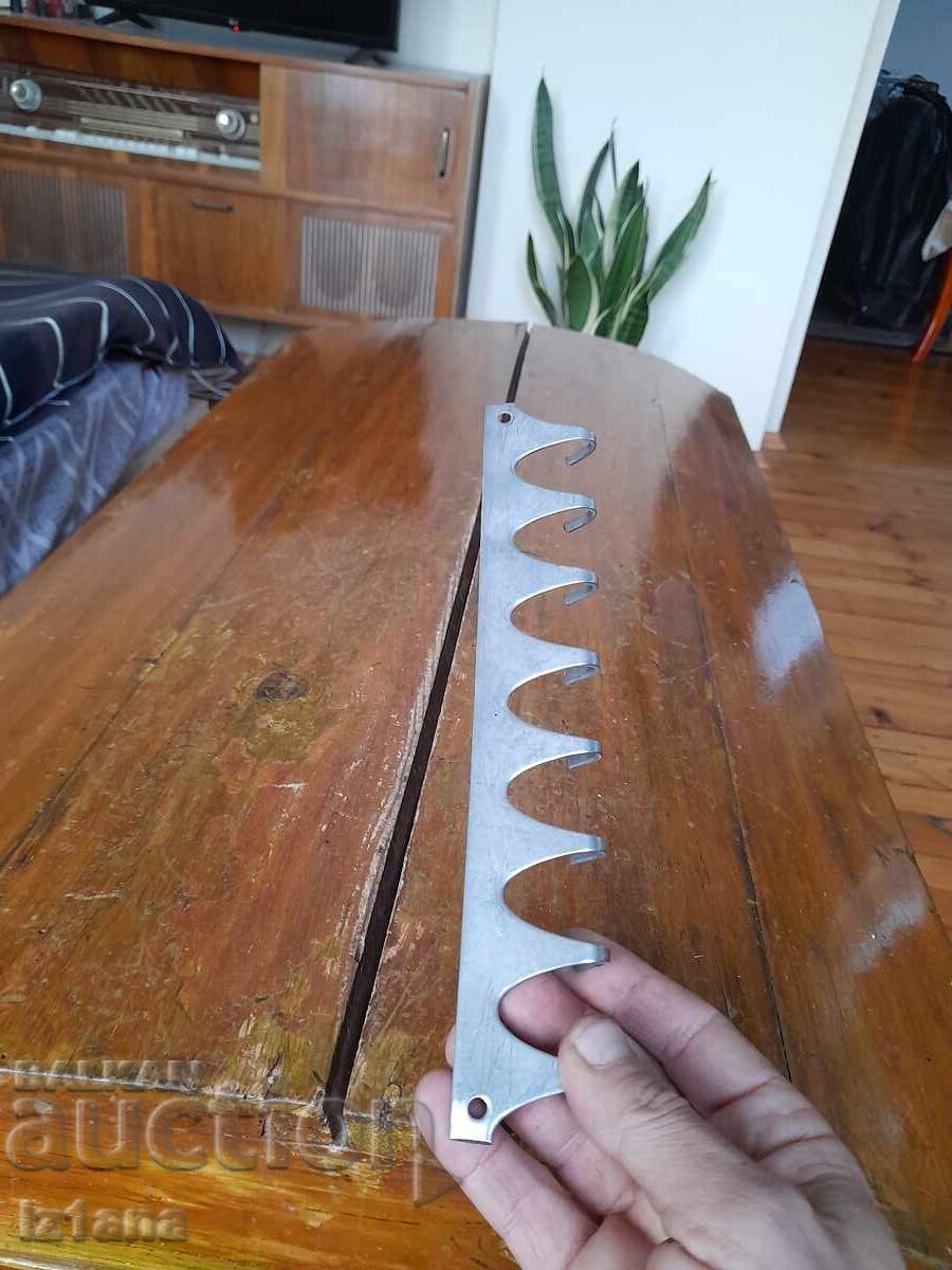 Delivery of Old cutlery hanger Delivery of Old cutlery hanger