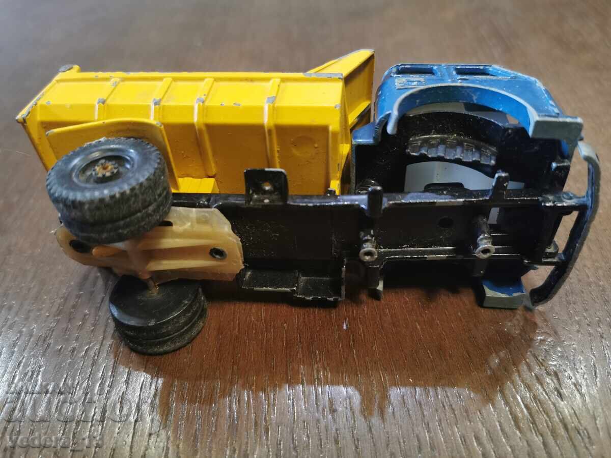 Delivery of COLLECTOR'S TROLLEY Delivery of COLLECTOR'S TROLLEY