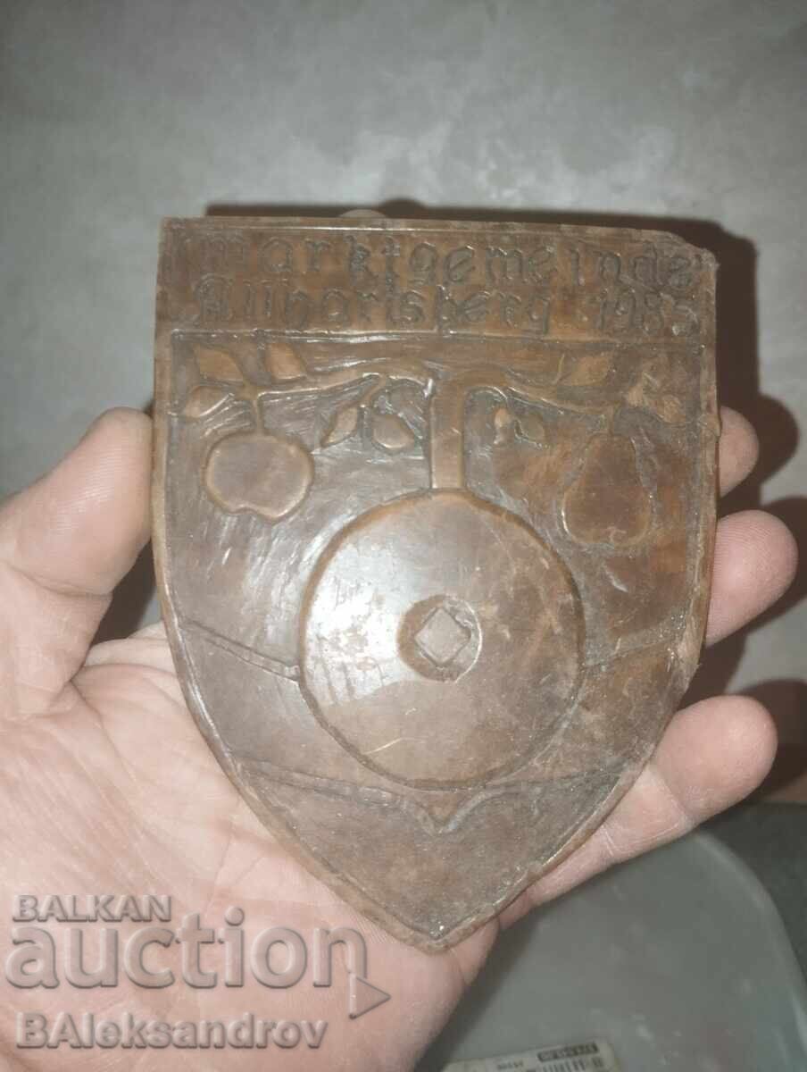 Delivery of Wax family coat of arms, handmade