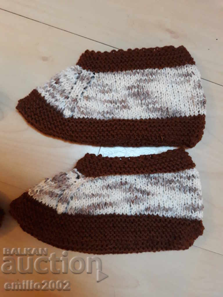 Auction Retro women's slippers size 38 - 39 Auction Retro women's slippers size 38 - 39