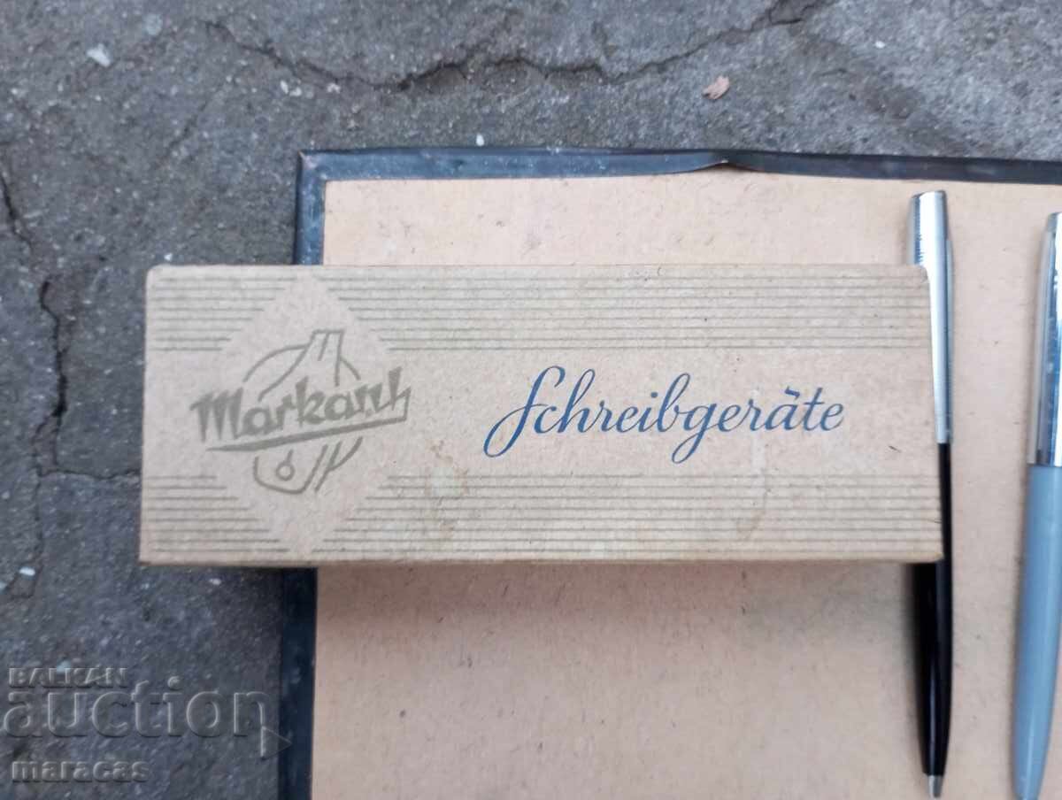 Pixuri vechi cu preț € 20.45 | 40.00 BGN Pixuri vechi cu preț € 20.45 | 40.00 BGN