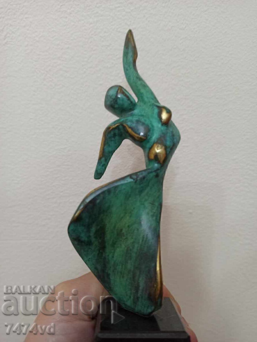 Авторска скулптура-"Bolero"на Александър Пройнов с цена € 350.00 | 684.54 лв.
