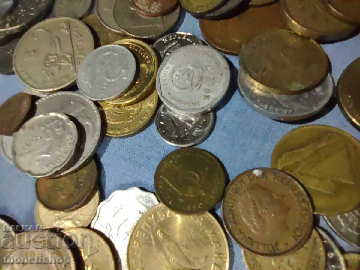 Доставка на 350 бр. различни монети Доставка на 350 бр. различни монети
