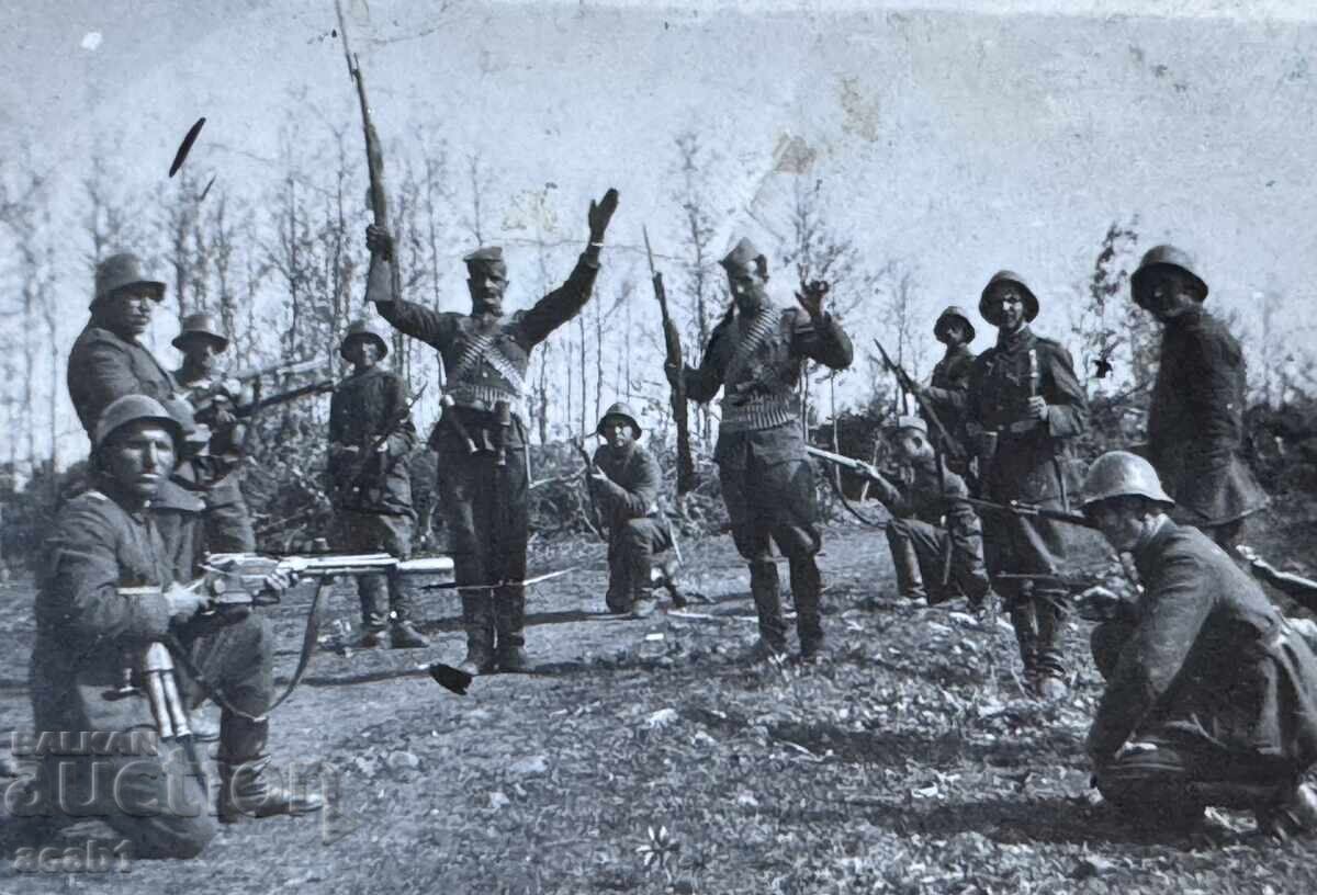 Hands up in "captivity"