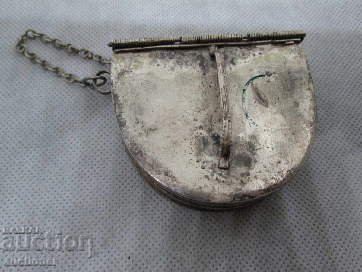 TOBACCO BOX SILVER YEMENI FILIGREE 19TH CENTURY with price 400.00 BGN | € 204.52 TOBACCO BOX SILVER YEMENI FILIGREE 19TH CENTURY with price 400.00 BGN | € 204.52