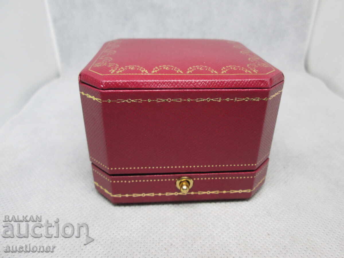 ORIGINAL LUXURY JEWELRY BOX-CARTIER with price 100.00 BGN | € 51.13 ORIGINAL LUXURY JEWELRY BOX-CARTIER with price 100.00 BGN | € 51.13