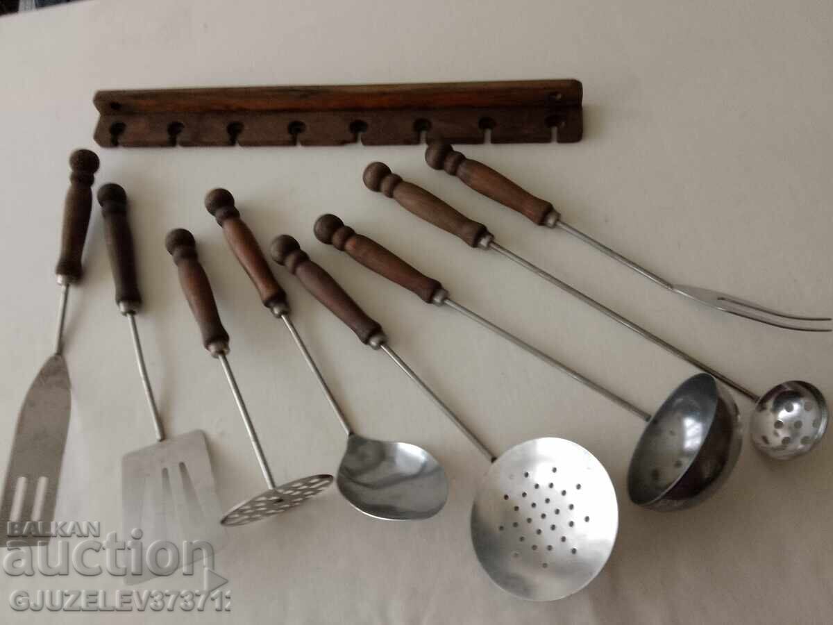 Delivery of Cooking utensils, cooking set made of wood and metal Delivery of Cooking utensils, cooking set made of wood and metal