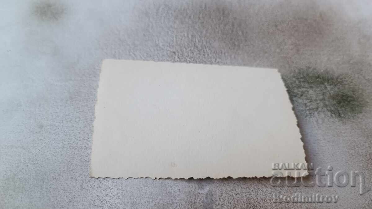 Photo Schoolgirls in the park with price 1.65 BGN | € 0.84 Photo Schoolgirls in the park with price 1.65 BGN | € 0.84