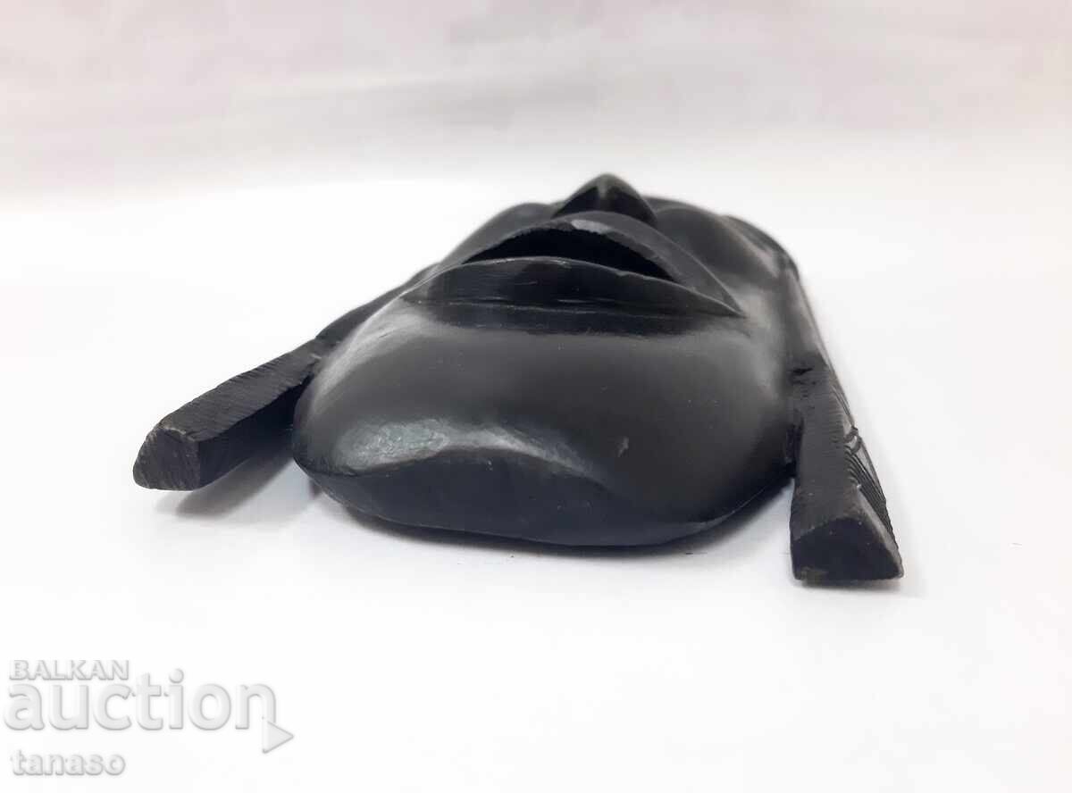 Delivery of Tribal African Mask(1.4)