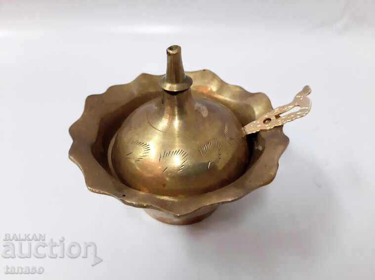Old brass sugar bowl with spoon (1.3) with price 50.00 BGN | € 25.56 Old brass sugar bowl with spoon (1.3) with price 50.00 BGN | € 25.56