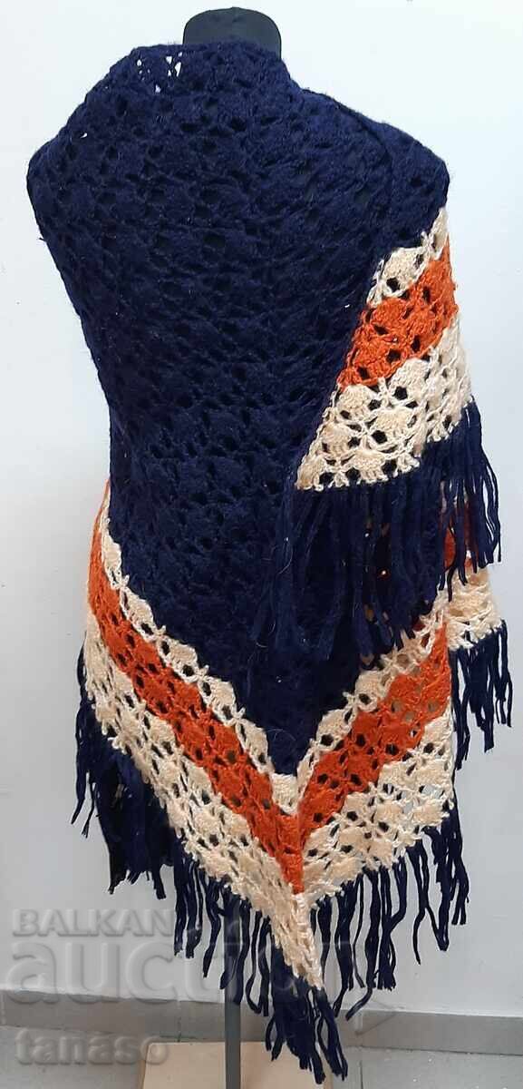 Large hand-knitted wool scarf, cape (18.2) Large hand-knitted wool scarf, cape (18.2)