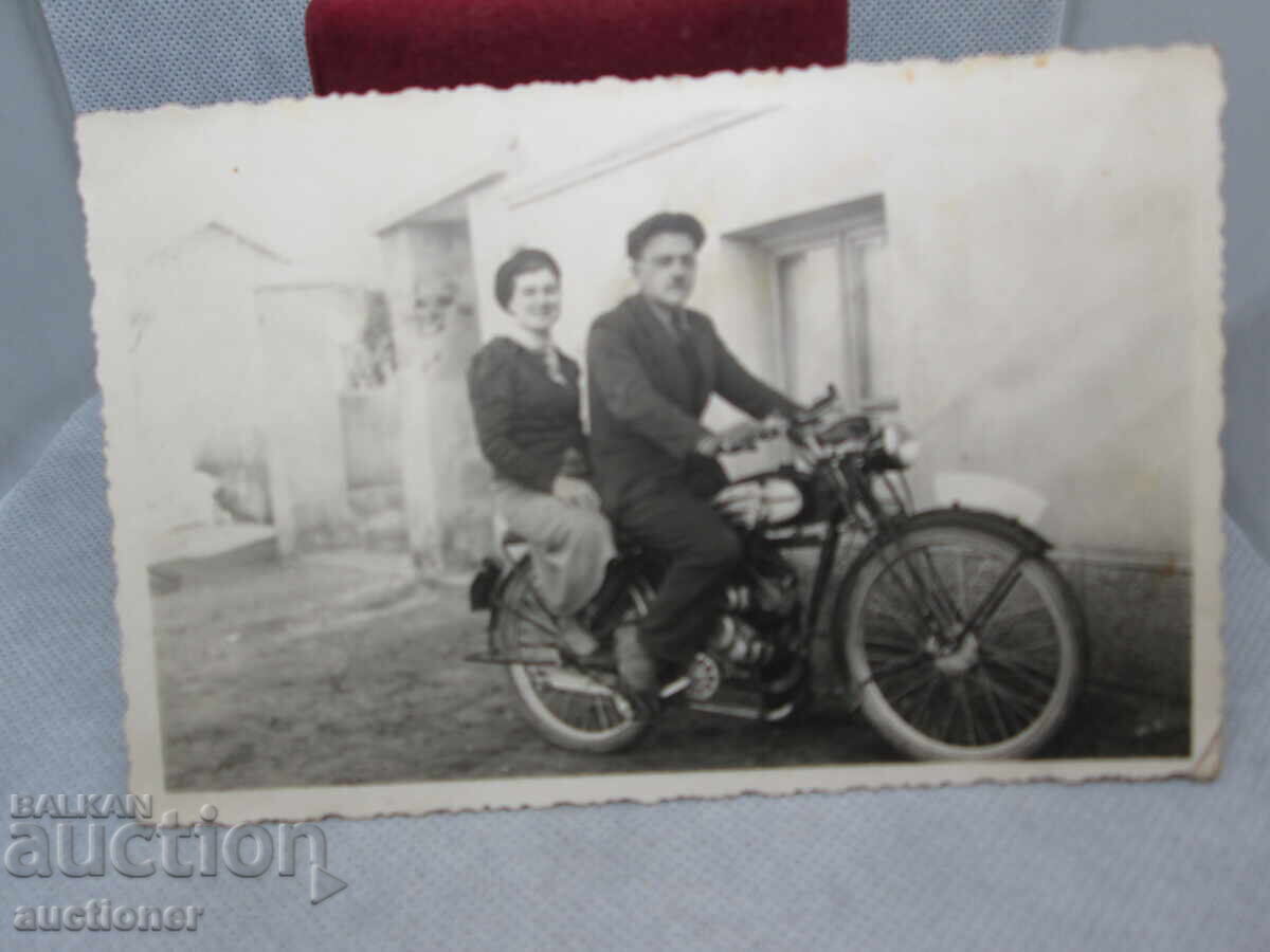 Auction OLD MOTOR, FAMILY Auction OLD MOTOR, FAMILY