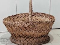 Old wicker basket paner basket