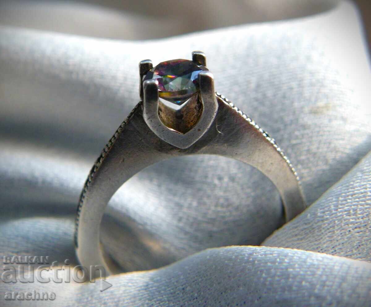 Silver ring with mystic topaz with price 45.00 BGN | € 23.01 Silver ring with mystic topaz with price 45.00 BGN | € 23.01