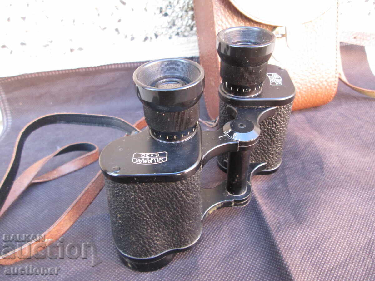 Auction GERMAN BINOCULARS - CARL ZEISS WITH CASE Auction GERMAN BINOCULARS - CARL ZEISS WITH CASE