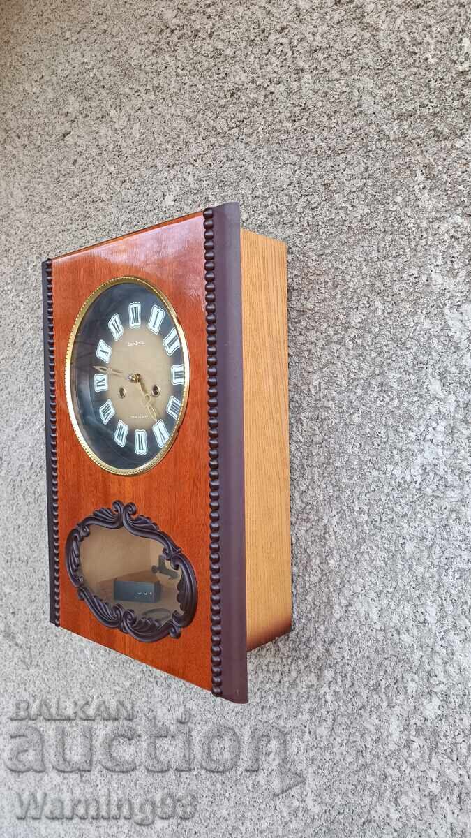 Old Russian wall clock - Jantar - 1970s with price 120.00 BGN | € 61.36 Old Russian wall clock - Jantar - 1970s with price 120.00 BGN | € 61.36