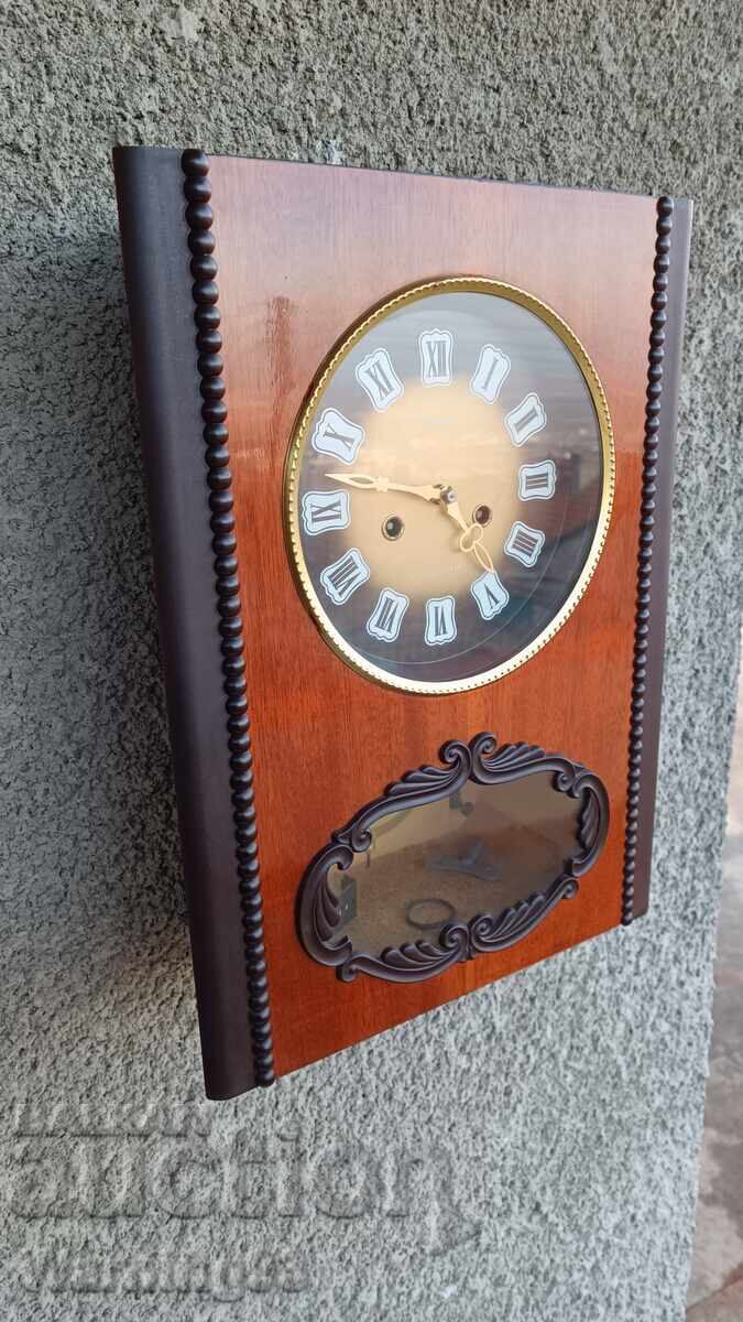 Auction Old Russian wall clock - Jantar - 1970s Auction Old Russian wall clock - Jantar - 1970s