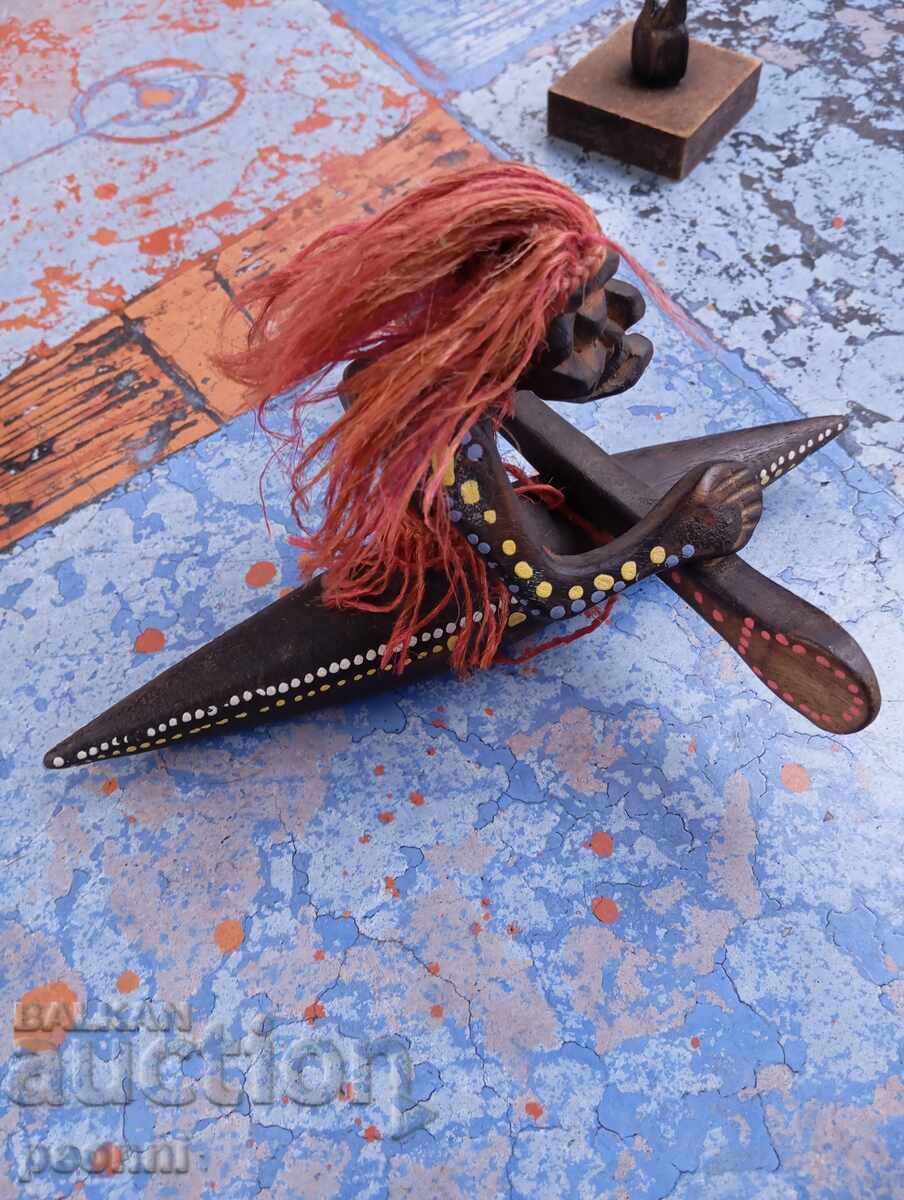 Auction African figure Auction African figure