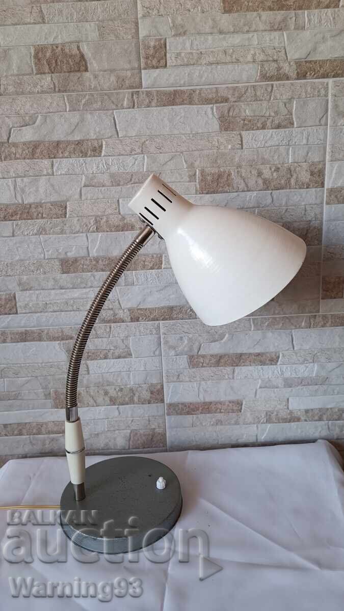 Παλιό μεταλλικό φωτιστικό γραφείου - Νο 39 - Αντίκα Παλιό μεταλλικό φωτιστικό γραφείου - Νο 39 - Αντίκα