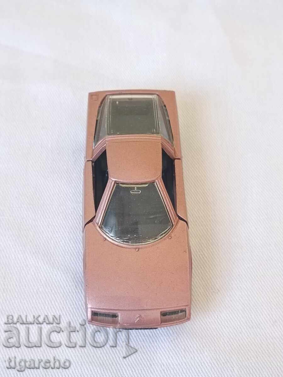 Cărucior francez vechi cu preț 50.00 BGN | € 25.56