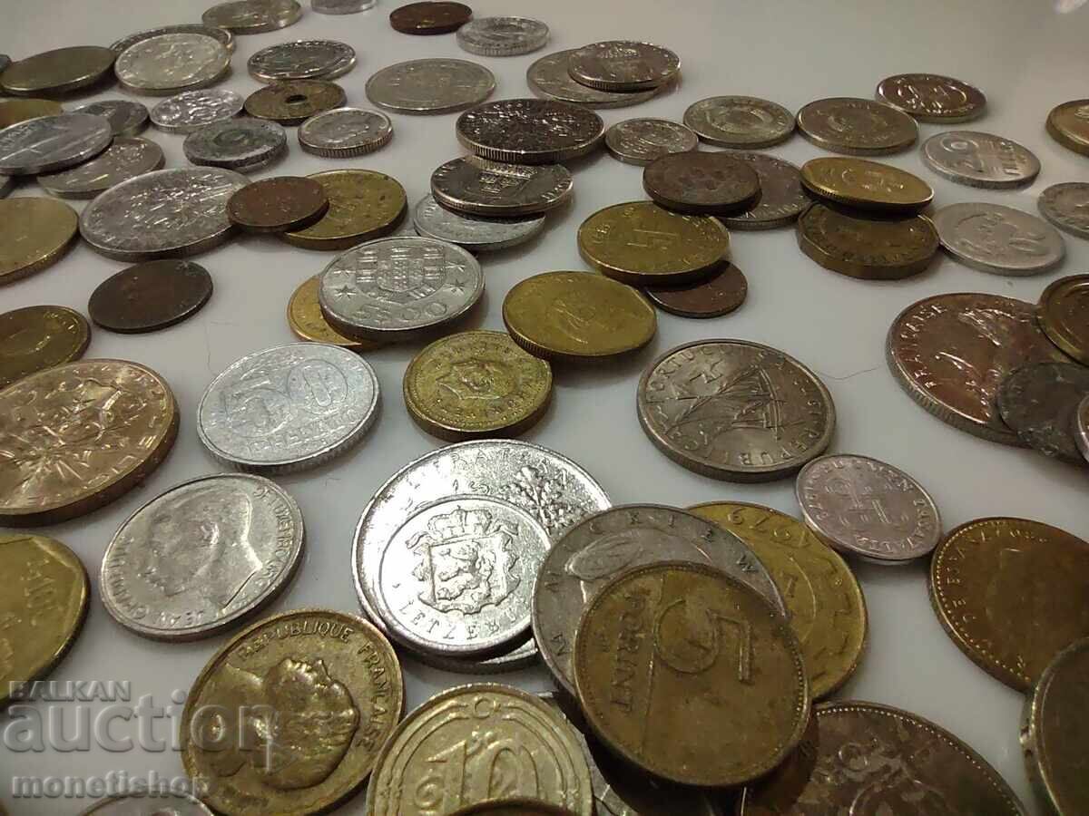 Delivery of One kilogram of world coins Delivery of One kilogram of world coins