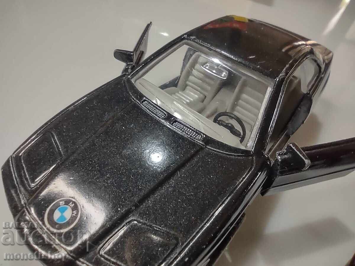 Auction  Two 1:42 scale carts