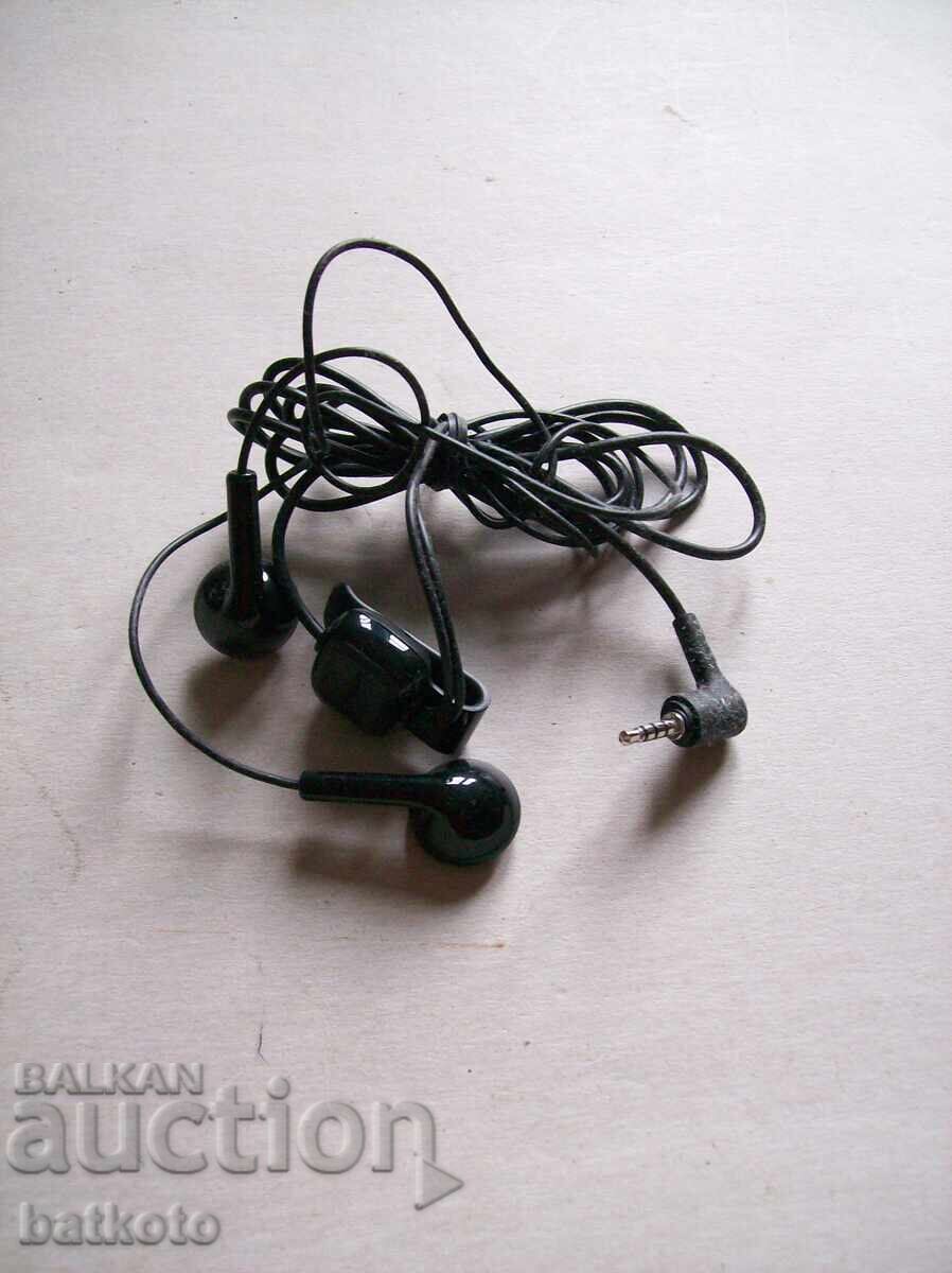 Old headphones Old headphones