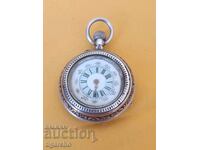 Ceas de buzunar pentru femei