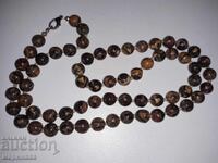 NECKLACE. AGATE