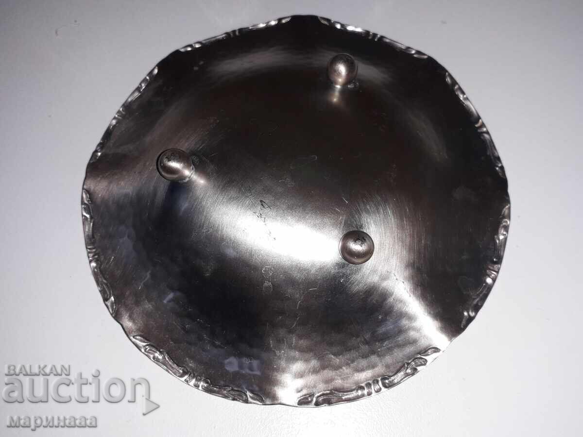 BOWL WITH FEET. SILVER-PLATED BRASS with price 5.00 BGN | € 2.56 BOWL WITH FEET. SILVER-PLATED BRASS with price 5.00 BGN | € 2.56