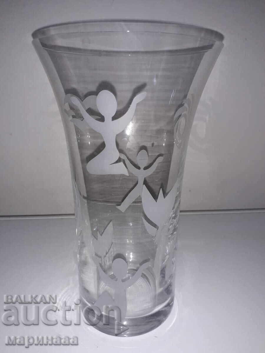 NEW VASE. SOLID. GLASS with price 6.00 BGN | € 3.07 NEW VASE. SOLID. GLASS with price 6.00 BGN | € 3.07