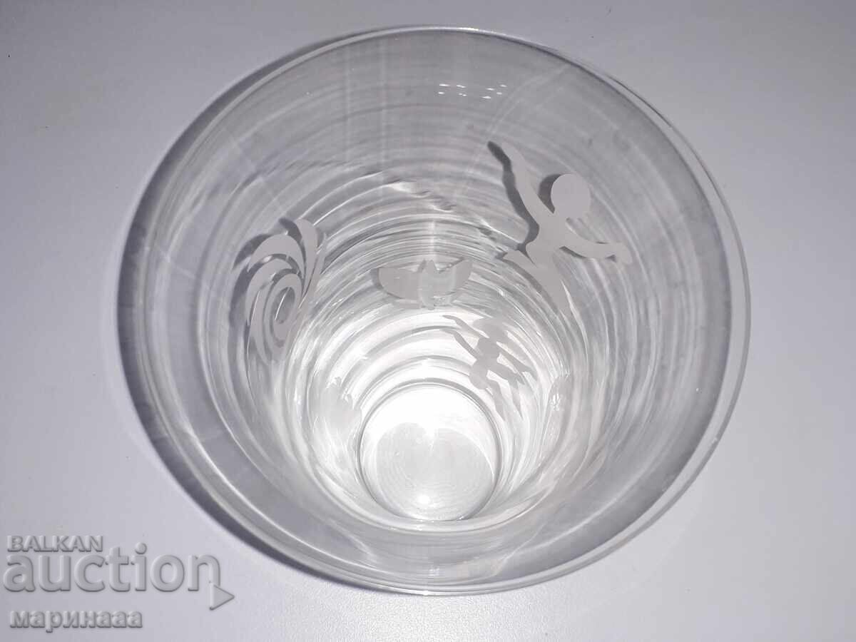 Delivery of NEW VASE. SOLID. GLASS Delivery of NEW VASE. SOLID. GLASS