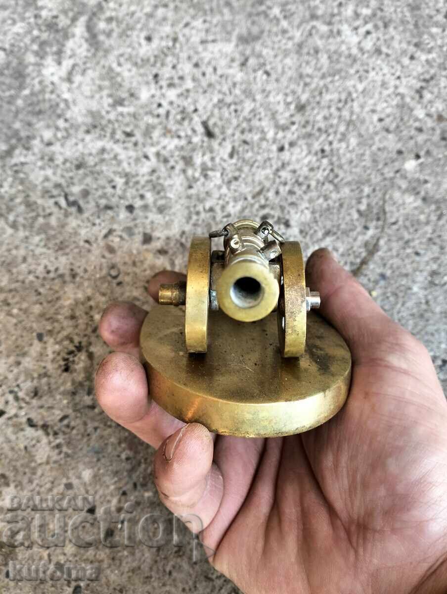 A bronze cannon - 5 A bronze cannon - 5