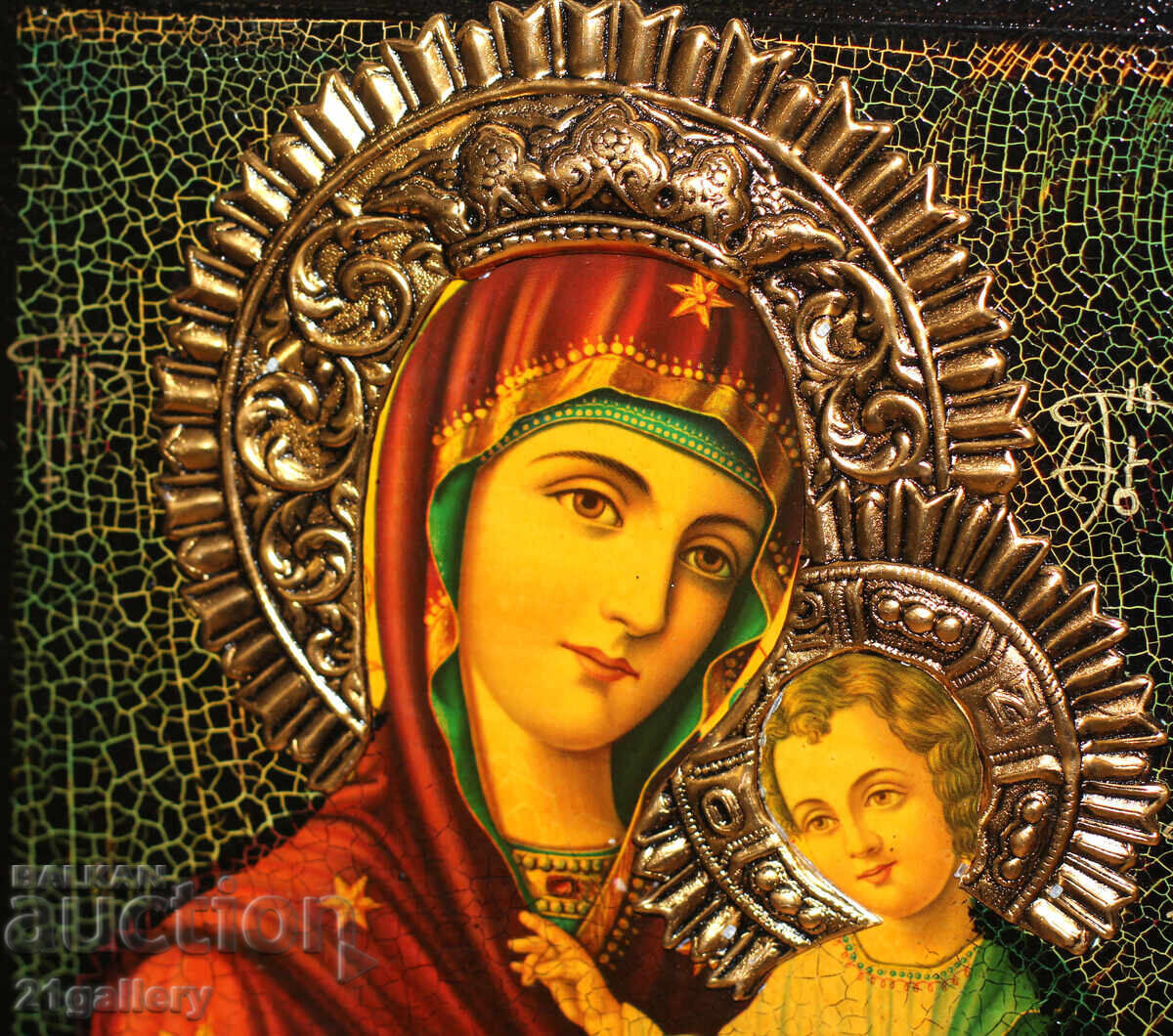 Delivery of Contemporary icon of the Holy Mother of God with the Child