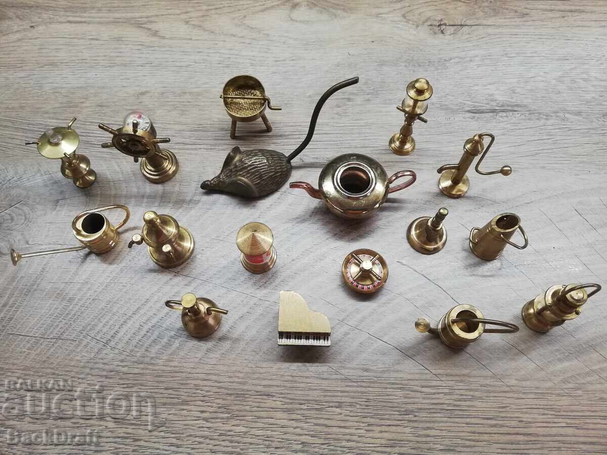 Auction Lot of 17 Various Brass Miniatures, Figurines Auction Lot of 17 Various Brass Miniatures, Figurines