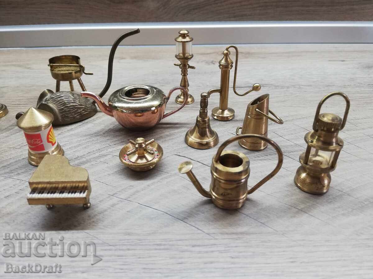 Delivery of Lot of 17 Various Brass Miniatures, Figurines Delivery of Lot of 17 Various Brass Miniatures, Figurines