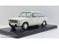 FIAT 124 WhiteBox 1/24