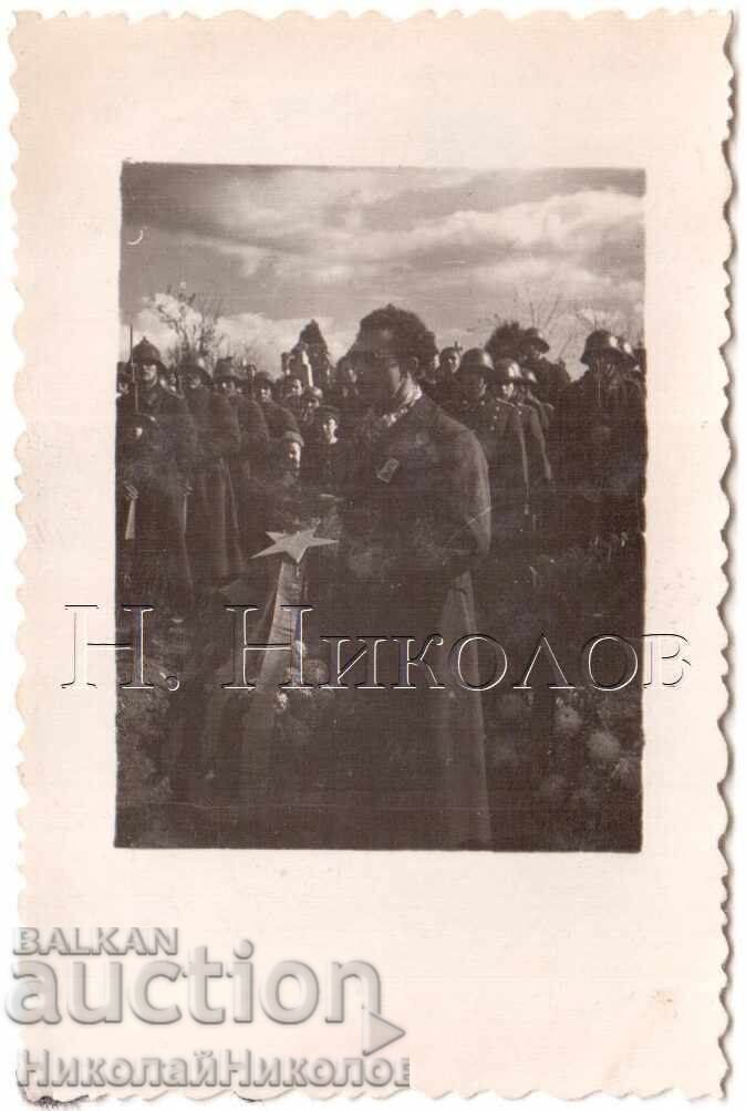 SMALL OLD PHOTO MILITARY FUNERAL D399