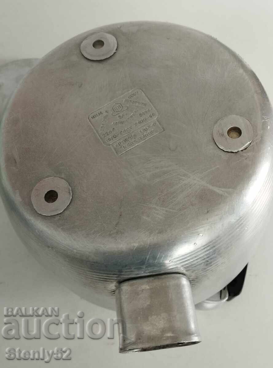 Licitație Chaĭnik elektricheski ruski aluminiev s nagrevatel. Preustroen za kotloni