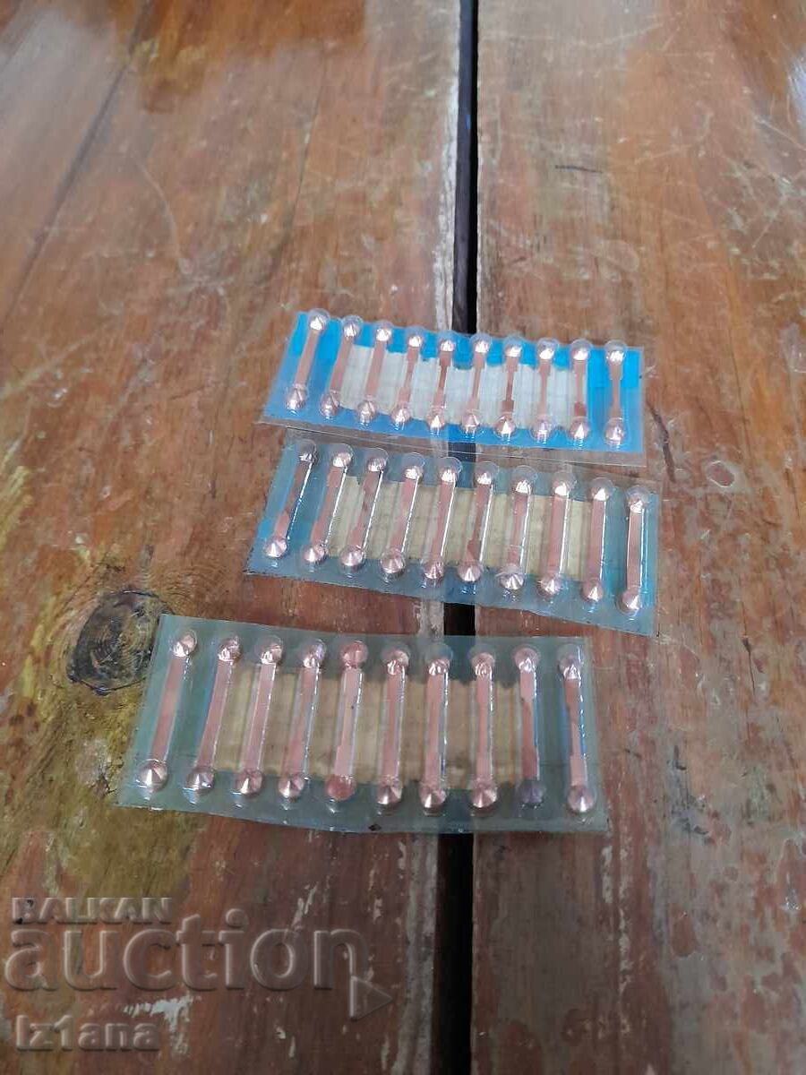 Old set of fuse inserts for VAZ, GAZ, ZAZ, Moskvich with price 27.00 BGN | € 13.80 Old set of fuse inserts for VAZ, GAZ, ZAZ, Moskvich with price 27.00 BGN | € 13.80
