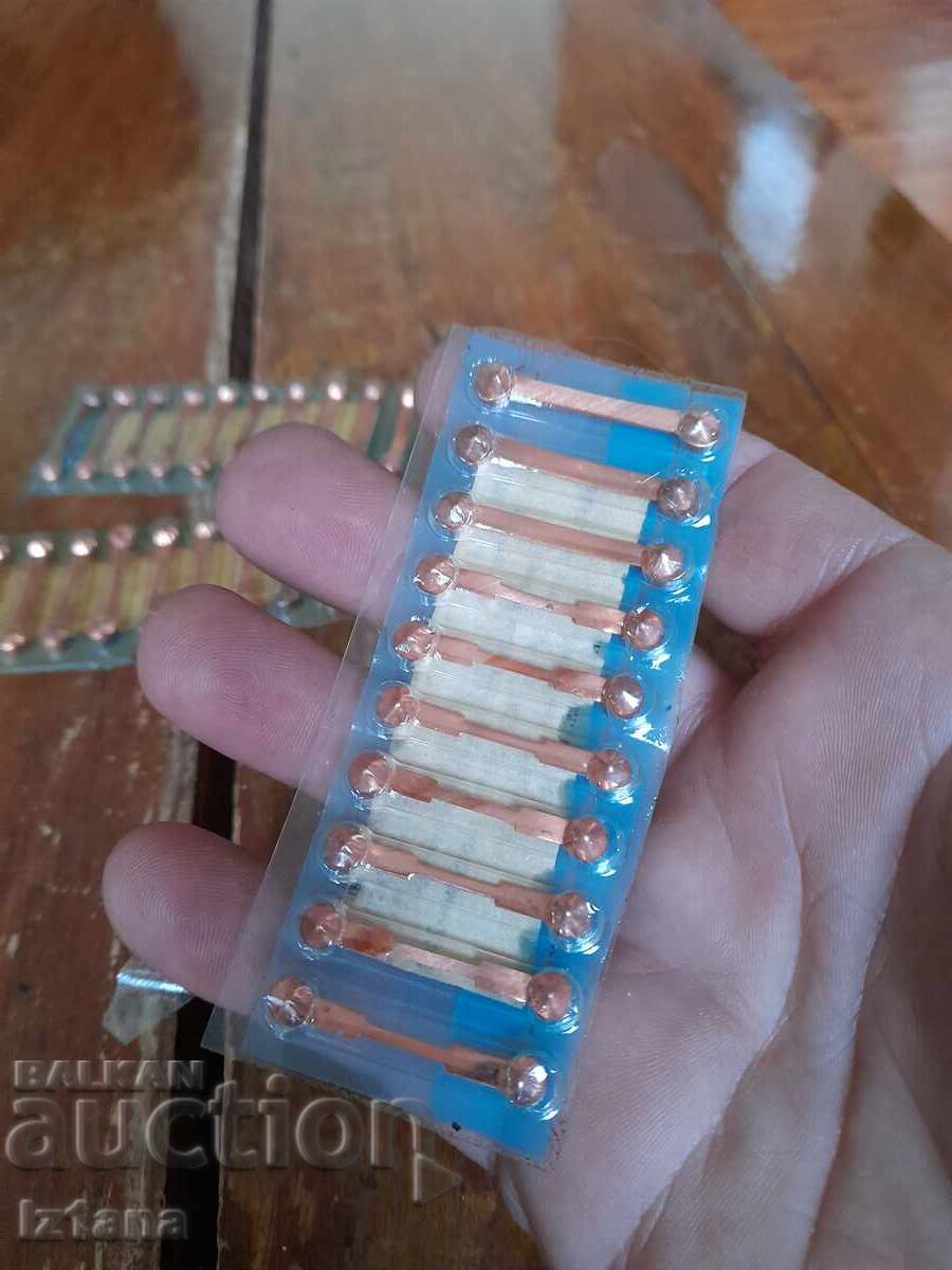 Auction Old set of fuse inserts for VAZ, GAZ, ZAZ, Moskvich Auction Old set of fuse inserts for VAZ, GAZ, ZAZ, Moskvich
