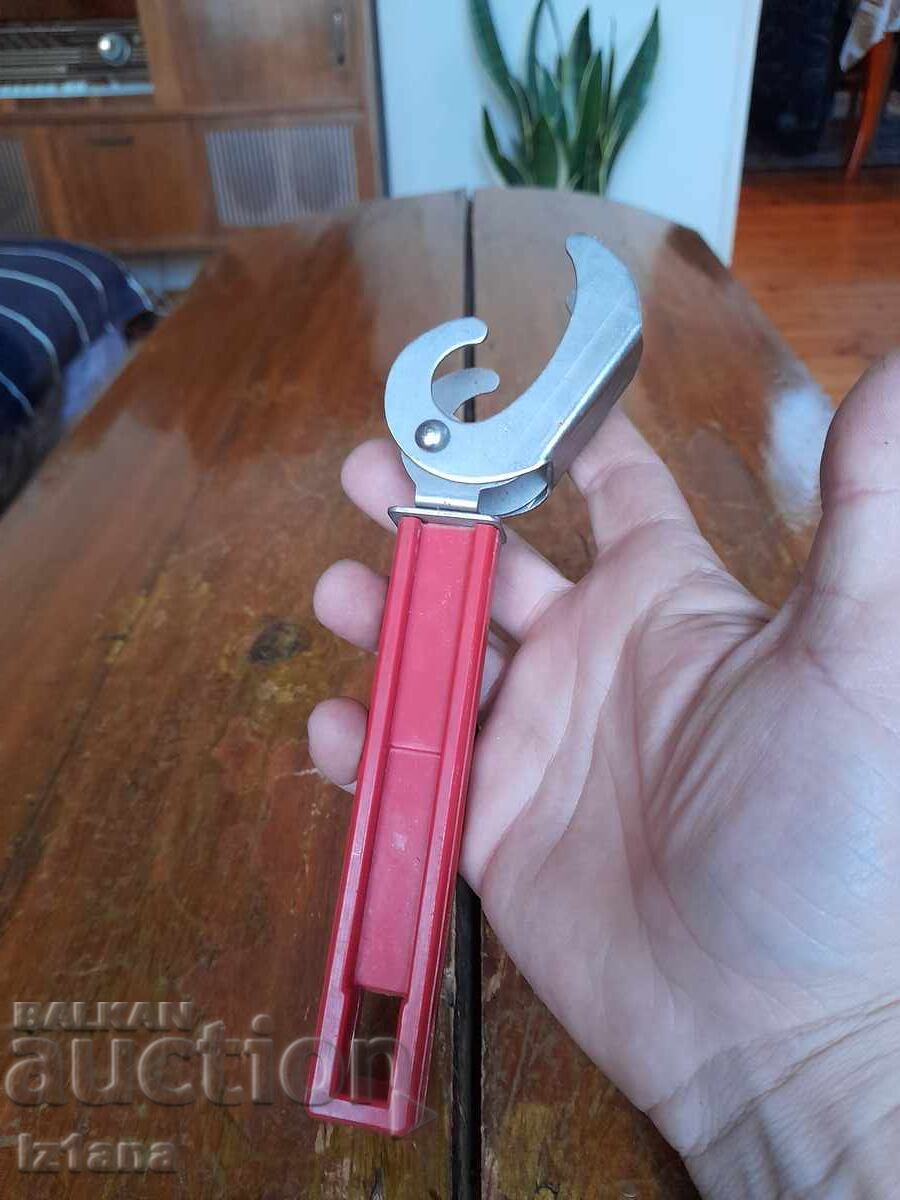 Old tongs, a device for removing jars with price 27.00 BGN | € 13.80 Old tongs, a device for removing jars with price 27.00 BGN | € 13.80