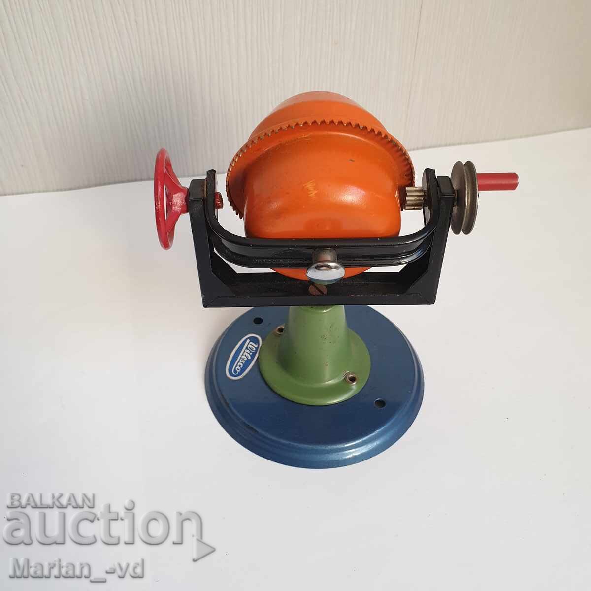 Delivery of Collectible toy Wilesco concrete mixer from 1960. Delivery of Collectible toy Wilesco concrete mixer from 1960.