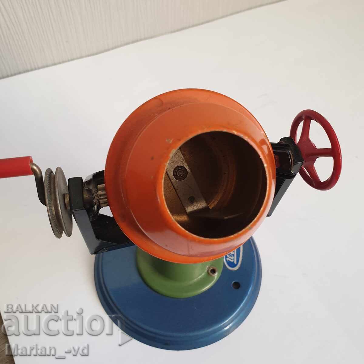 Collectible toy Wilesco concrete mixer from 1960. - 6 Collectible toy Wilesco concrete mixer from 1960. - 6