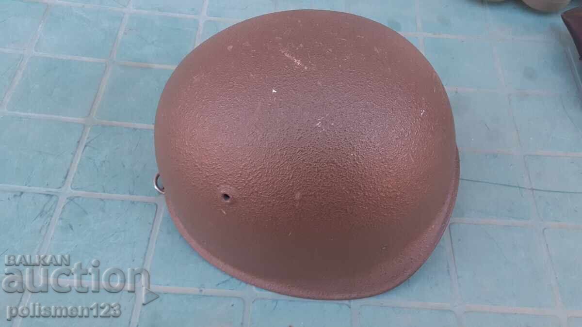 CASCA SUA cu preț 150.00 BGN | € 76.69 CASCA SUA cu preț 150.00 BGN | € 76.69