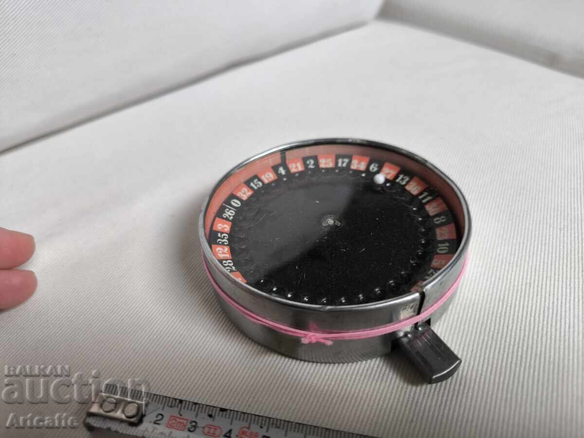 Old portable roulette game WW2 - 5 Old portable roulette game WW2 - 5