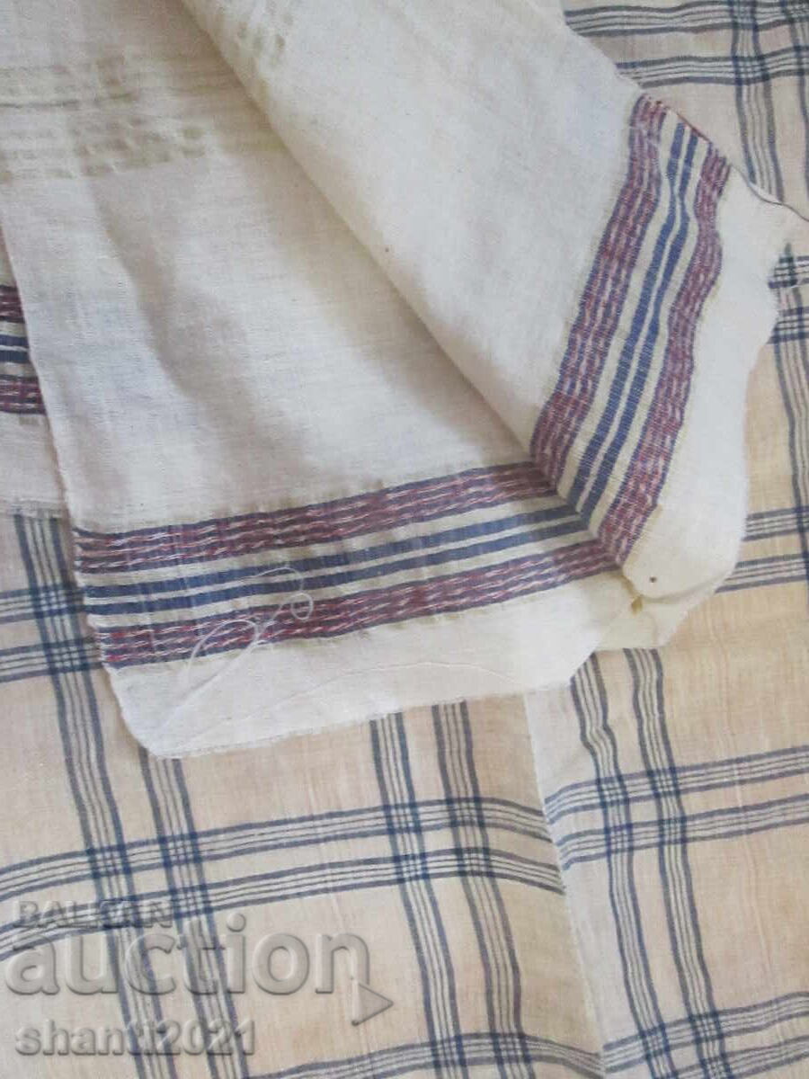 Delivery of Antique chenille tablecloth and hand-woven towel Delivery of Antique chenille tablecloth and hand-woven towel
