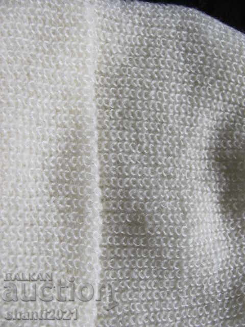 Delivery of New with tag, women's hat, white, brand Etam Delivery of New with tag, women's hat, white, brand Etam