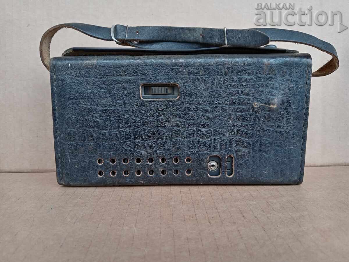 РАДИО РАДИОАПАРАТ СЕЛГА SELGA ТРАНЗИСТОР ретро 70те с цена 21.00 лв. | € 10.74 РАДИО РАДИОАПАРАТ СЕЛГА SELGA ТРАНЗИСТОР ретро 70те с цена 21.00 лв. | € 10.74