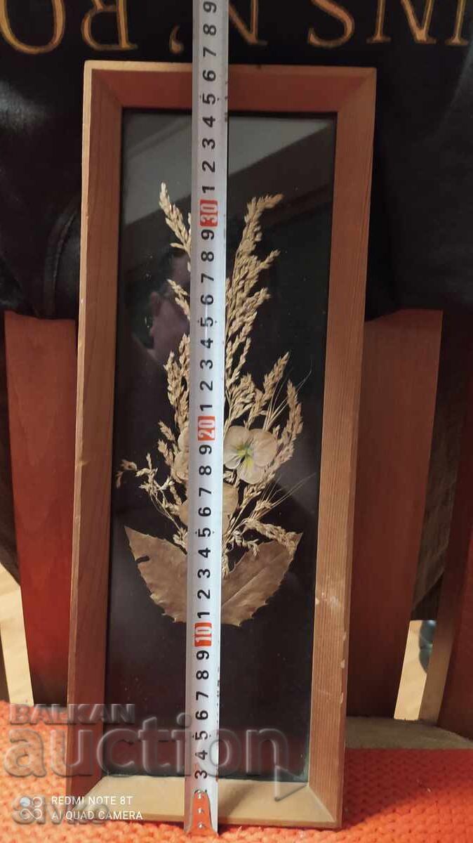 Dried flowers wall painting with price 2.99 BGN | € 1.53